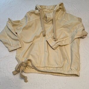 American Eagle canvas denim beige pullover great details!! Size small